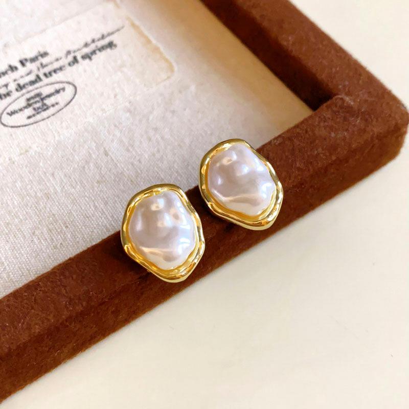 Silver needle pleated artificial pearl stud earrings French retro high-end earrings irregular fashion personalized earrings women