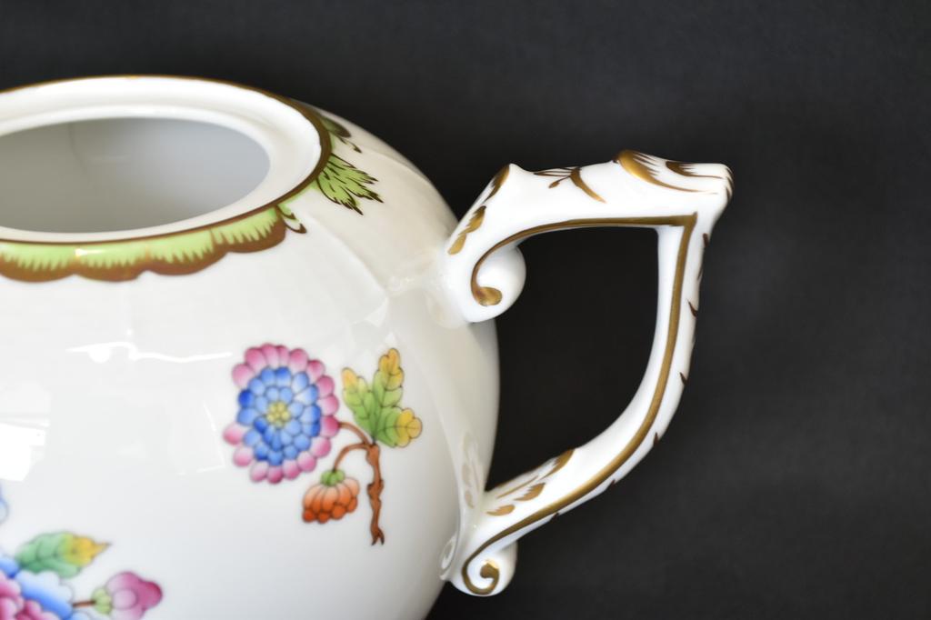 Herend VBO/Victoria Bouquet Teapot Made in Hungary Handpainted Vintage Rare