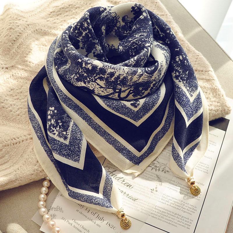 Spring & Autumn Silk Scarf: High-End Korean Style, Magnetic Buckle, Neck Protection, Versatile Temperament, Women's Square Scarf
