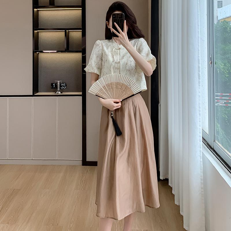 

Комплект юбки в китайском стиле Xiaxin, реальное фото: Новый костюм-двойка с юбкой миди в легком национальном стиле Small