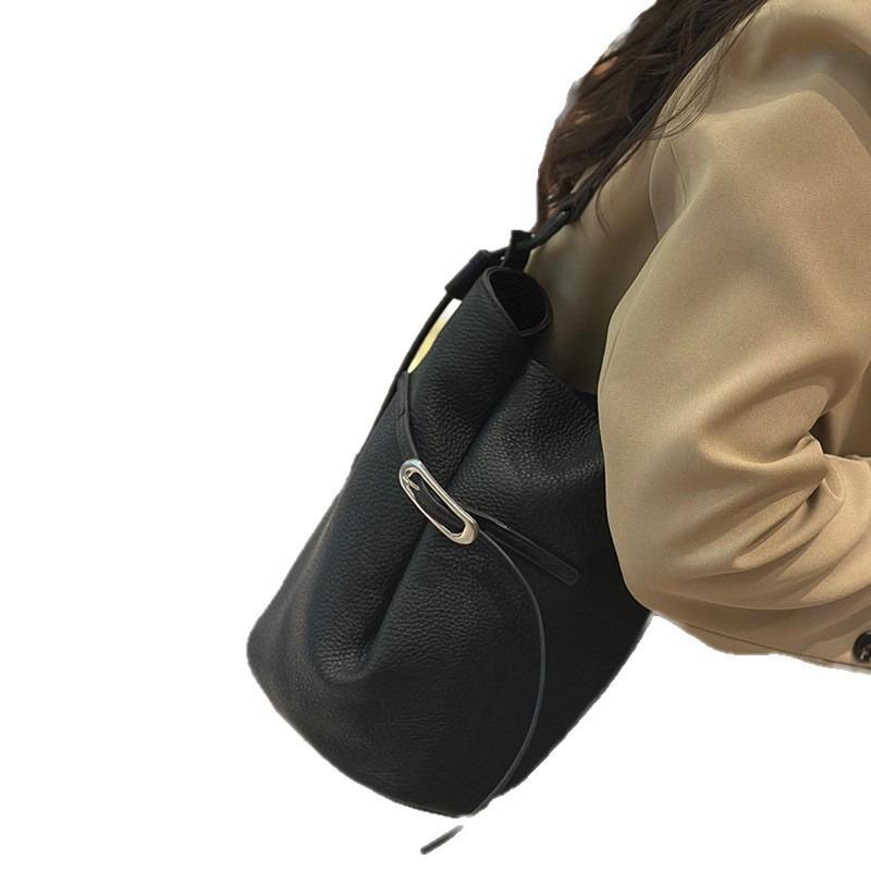 New women's bag cowhide bucket bag shoulder crossbody classic fashion leather underarm women's bag