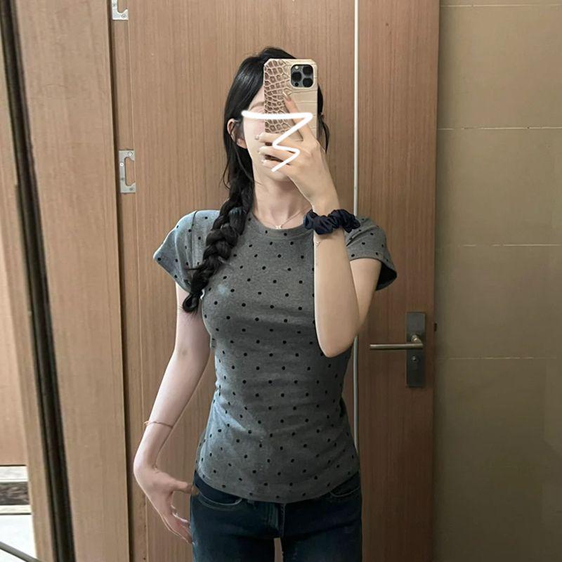 

Женская футболка с коротким рукавом и облегающего кроя с открытыми плечами в серый горошек - Летняя мода Extra Large серый