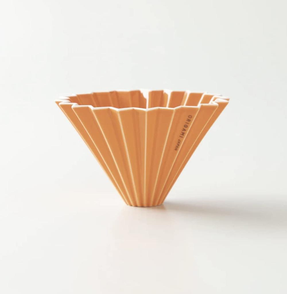 ORIGAMI Origami Dripper, Medium, Orange, Serves 2-4, Includes Box, Engraved Design Holder sold separately (Orange)
