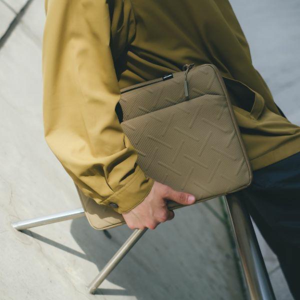 Skinarma Bag Juno Laptop Sleeve 14    Navy