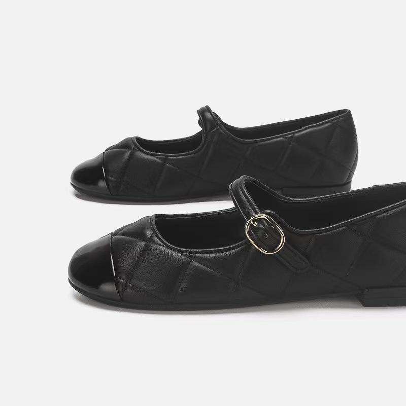 Mary Jane shoes women's round head shallow mouth flat bottom ballet shoes versatile word with diamond retro