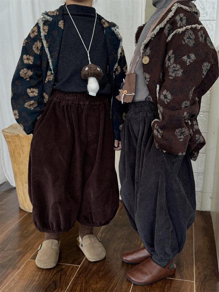 Jiaye Kinder 2025 Frühling Cord Neun-Punkte-Hose für Jungen und Mädchen - Retro Wald Pumphose