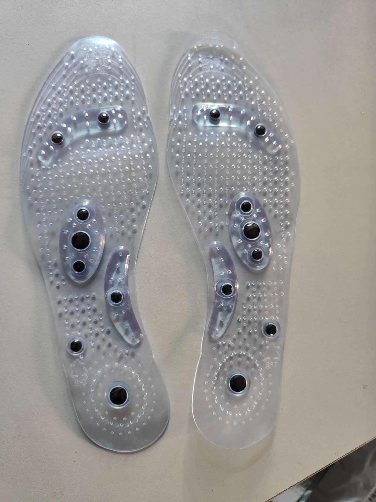 

Дышащие массажные стельки с магнитной терапией для мужчин и женщин - Обрезаемые, из прозрачного ПВХ Cuttable 25cm прозрачный