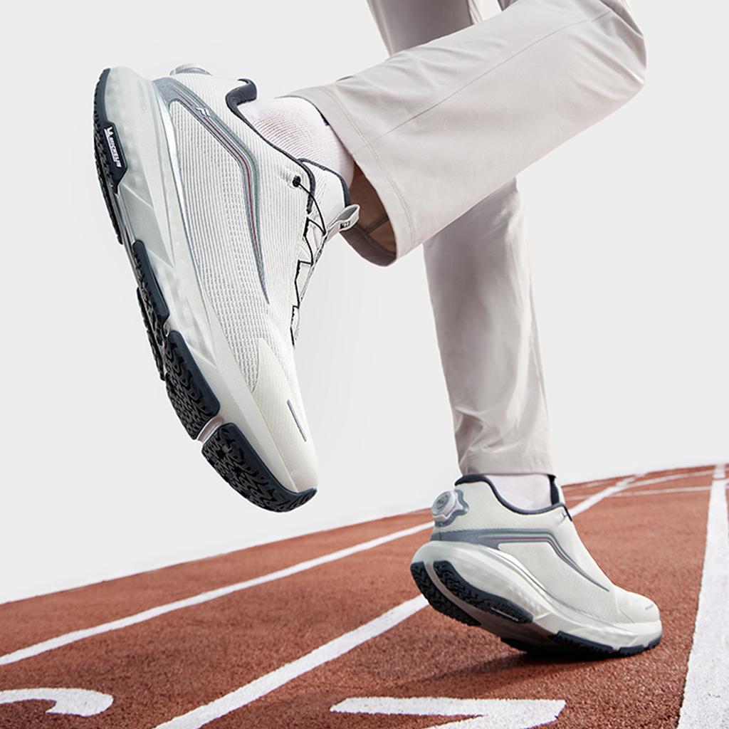 New FILA ENERGY 2 Anti-Slip And Wear-Resistant Breathable Low-Top Casual Running Shoes Men's White Silver Gray A12M431104FMS