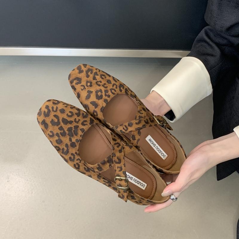 Fashion SUOJIALUN 2024 New Brand Women Flat Shoes Fashion Round Toe Ladies Elegant Red Mary Jane Shoes Soft Flat Heel Dress Ballerinas S