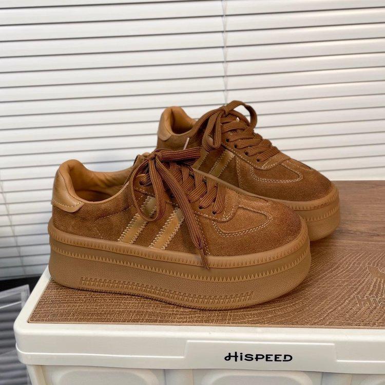 Chaussures d'entraînement rétro allemandes pour femmes automne 2025 nouvelles chaussures de sport polyvalentes à semelle épaisse rehaussées à lacets chaussures décontractées à couleurs assorties