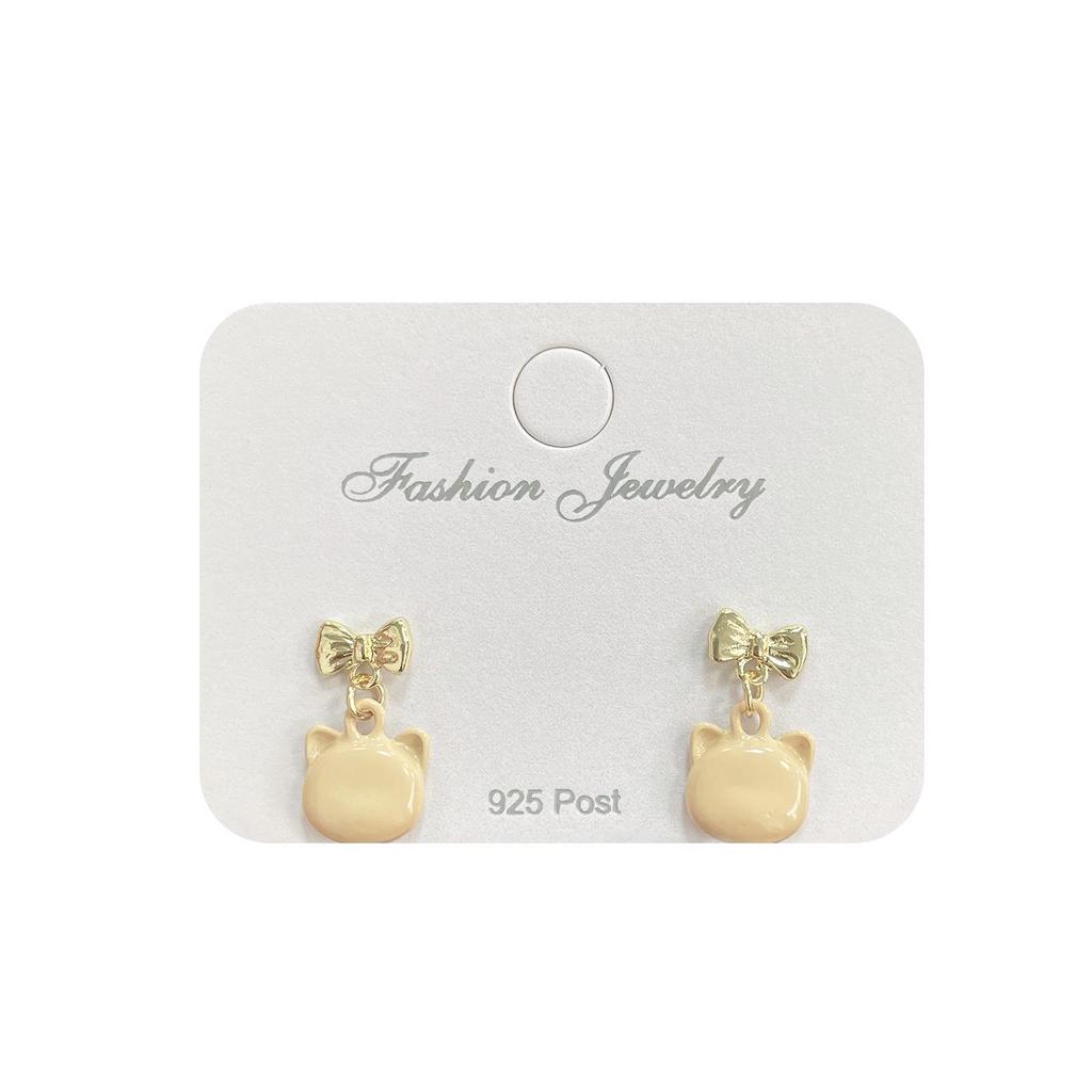 New Cute Cat Earrings for Women - Silver Needle, Cartoon Design, Perfect for Autumn and Winter