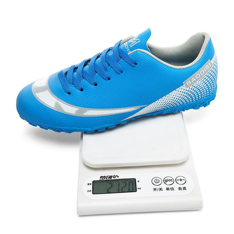 Large size low-top football shoes, youth and students lightweight game training shoes, medium and large children's long broken nail sports shoes