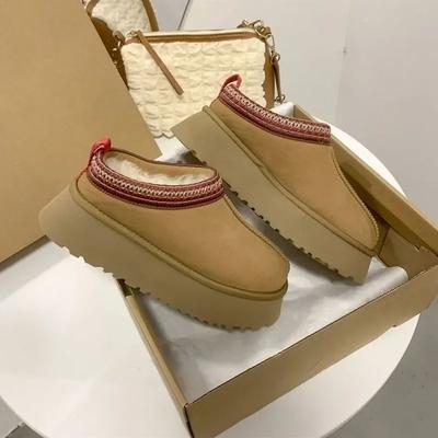 Designer Warm Plush Ankle Boots Women High Quality Faux Suede Platform Boots for Women Light Comfort Women Slippers Flat Shoes