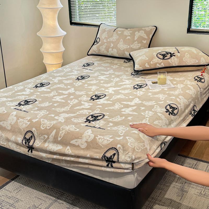 Thicken Bedsheet Soft Velvet Bed Cover for Winter Elastic Bed Linen Adults Kids Room Fitted Sheet drap de lit (No Pillowcase)