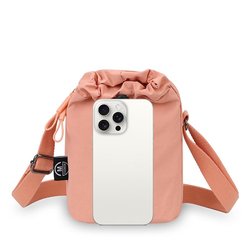 Commuter Kettle Shoulder Bag Women's Lightweight Outdoor Sports Mobile Phone Crossbody Bag Drawstring Small Square Bag