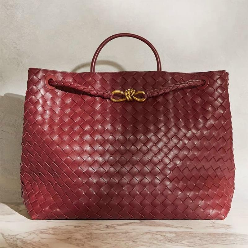 Niche metal rope buckle woven tote bag leather shoulder handheld women's bag large capacity retro old money wind tote