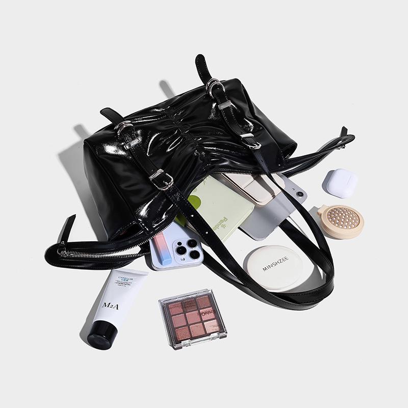 Korean Style Butterfly Bag 2025 Autumn Winter New Underarm Bag Large Capacity Shoulder Bag High-end Commuting Underarm Baguette Bag