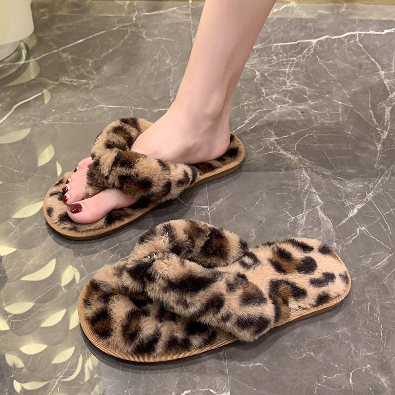 Fashion 2024 New Women's Thick-soled Non-slip Plush Slippers Autumn and Winter New Home Indoor Cotton Shoes Women's Plush Flip-flops