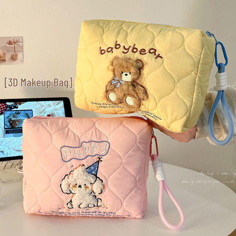 Compact Cute Bear Makeup Bag for Women: Portable, Large Capacity Travel Toiletry Storage