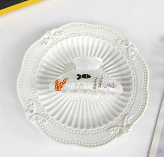 Elegancka spinka do włosów z cyrkoniami w kształcie rozgwiazdy i muszelkowa klamra do upięć