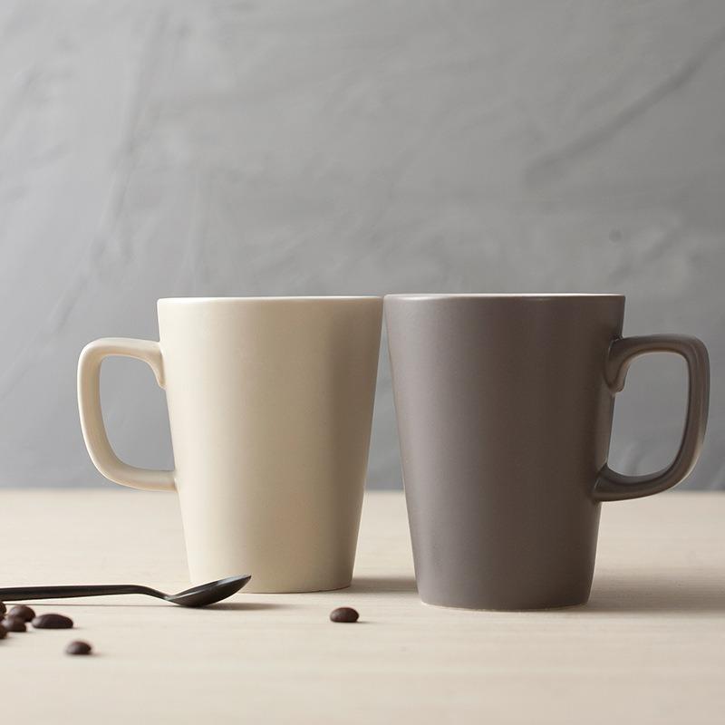 Large Capacity Simple Ceramic Water Cup Creative Mug with Handle Porcelain Drinkware Office Meeting Couple Student Mug
