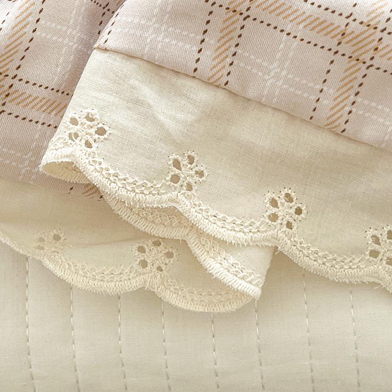 A-class Washable Cotton Summer Quilt – Floral Lace, Super Soft, Ideal for Naked Sleeping, Machine Washable, Perfect for Air Conditioning.