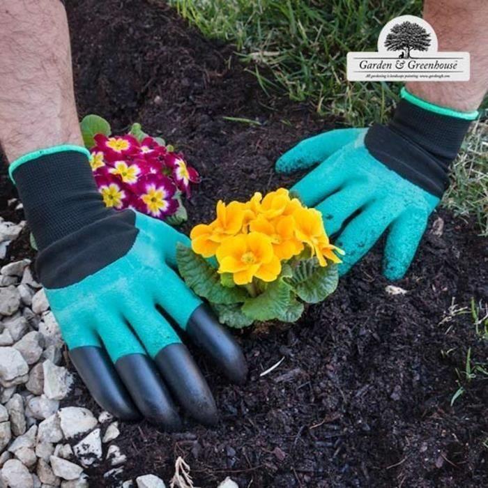 A Pair of 4-claw Gardening Gloves
