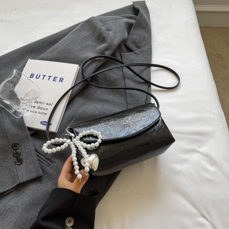 

Сумка через плечо женская сумка 2024 новая модная простая модная летняя повседневная индивидуальная нишевая красивая маленькая сумка женская чёрный