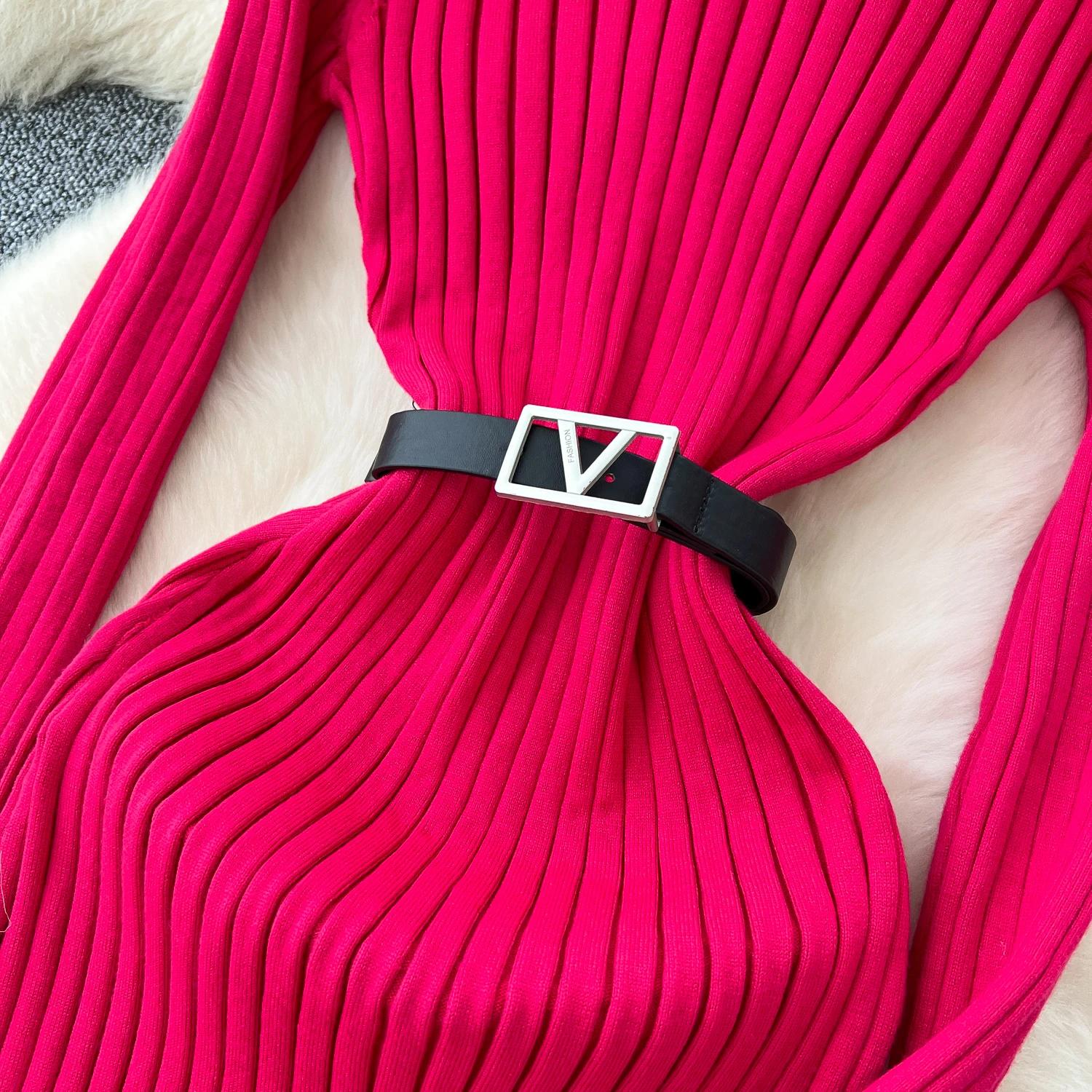 Винтажное базовое платье с V-образным вырезом и длинным рукавом — фото 5