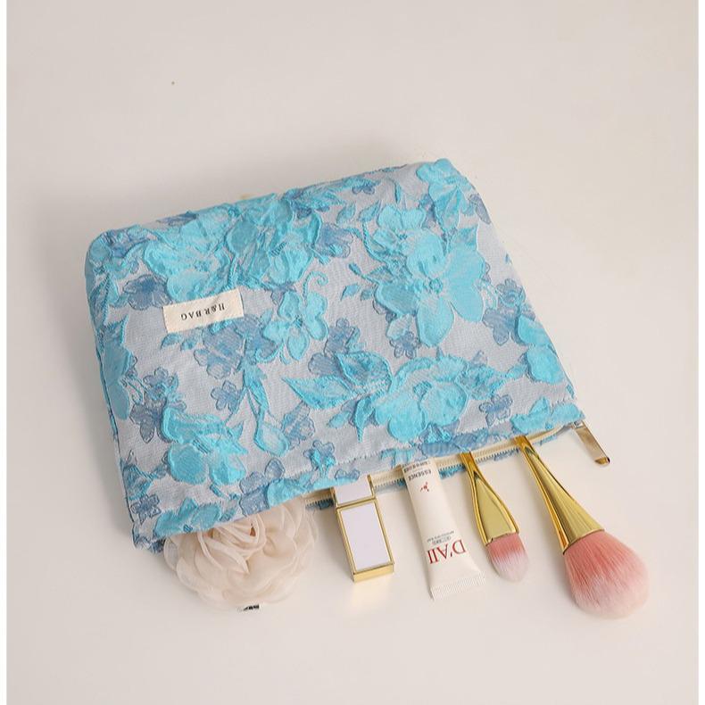 Luxurious Embossed Jacquard Makeup & Skincare Clutch - Large Capacity Toiletry Bag