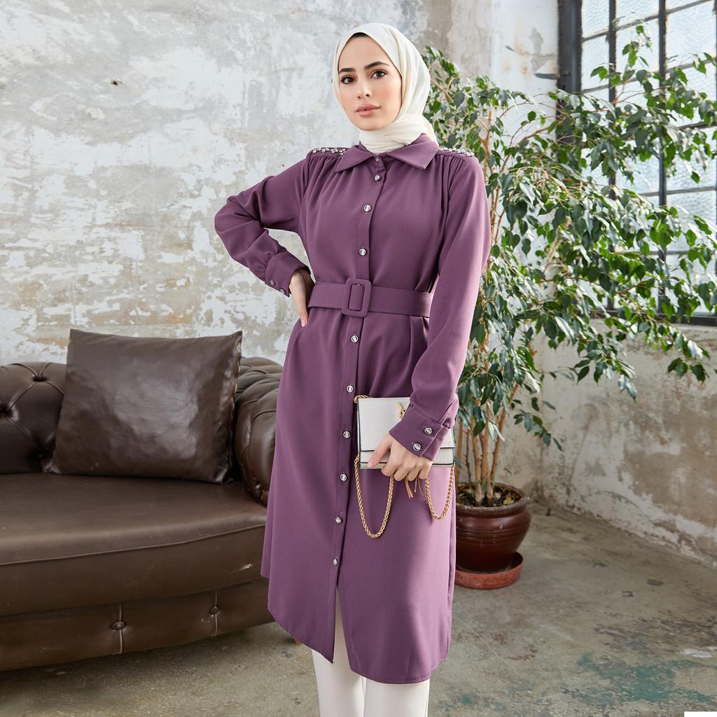 Tunica lungă pentru femei cu centură și piatră pe umăr