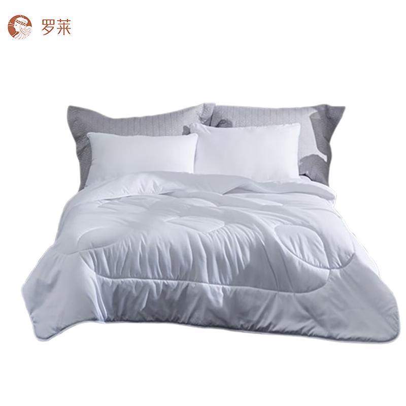 LUOLAI All-Season Antibacterial Seven-Hole Cloud Fiber Quilt