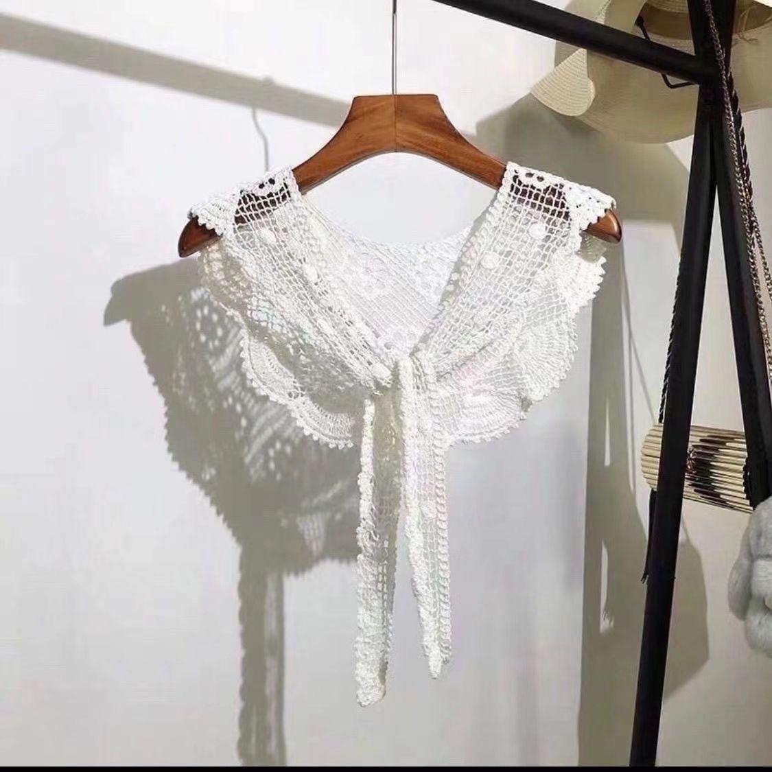 

Ажурная кружевная шаль, вязаная внешняя отделка, тонкий литературный универсальный маленький жилет, накладной воротник бежевый