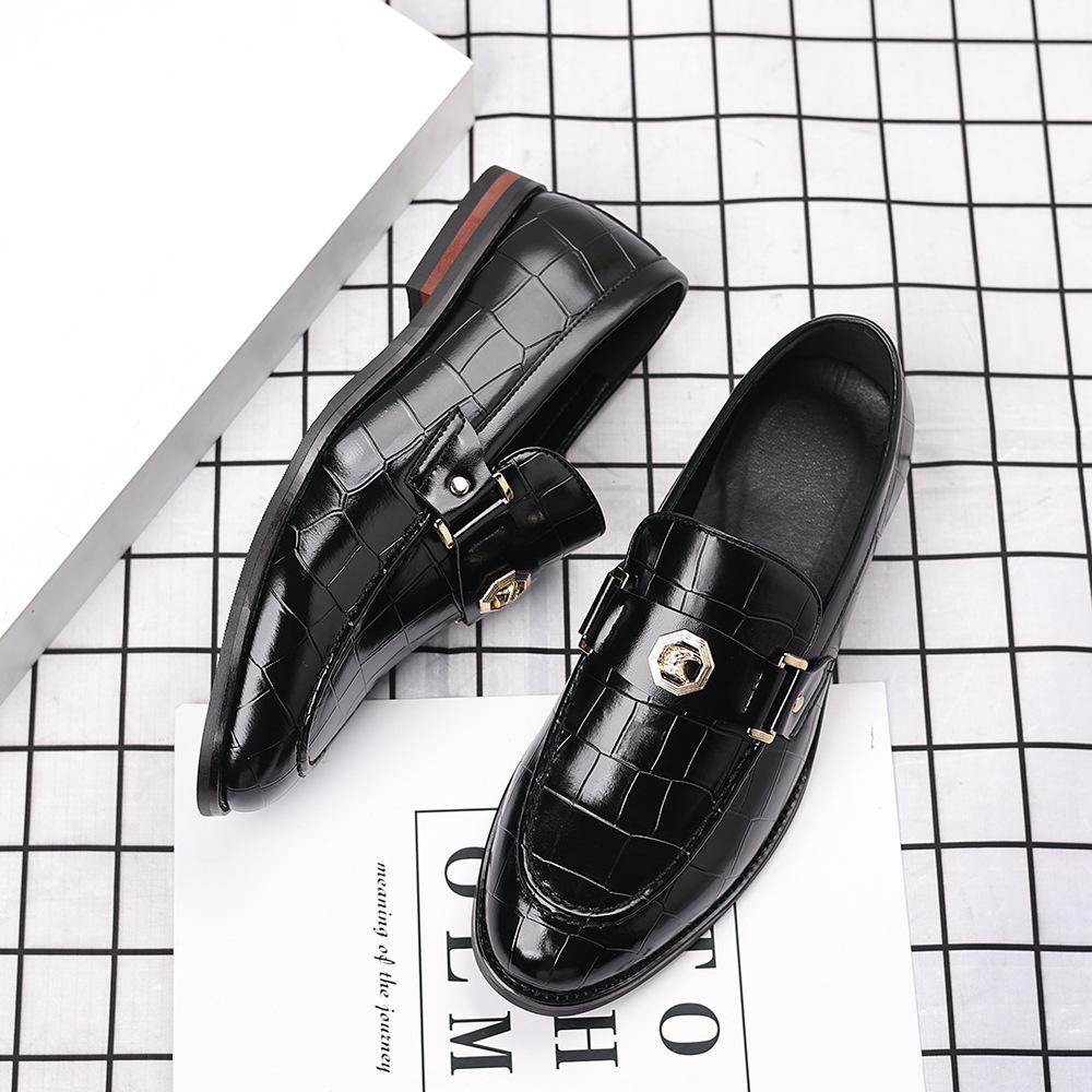 New Men's Business Leather Shoes Large Size Plaid Casual Loafers Men's Banquet Foot Cover Metal Buckle Shoes 48