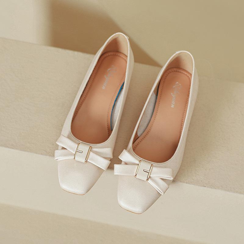 Coarse heel single shoes spring and autumn shoes soft leather fashion flat head light mouth bow gentle low heel shoes