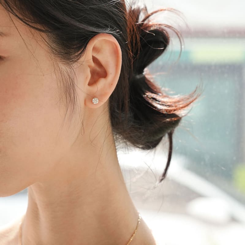 Nowoczesne kolczyki z moissanitem 14-karatowego złota, 6-ząbkowe, prezent rocznicowy