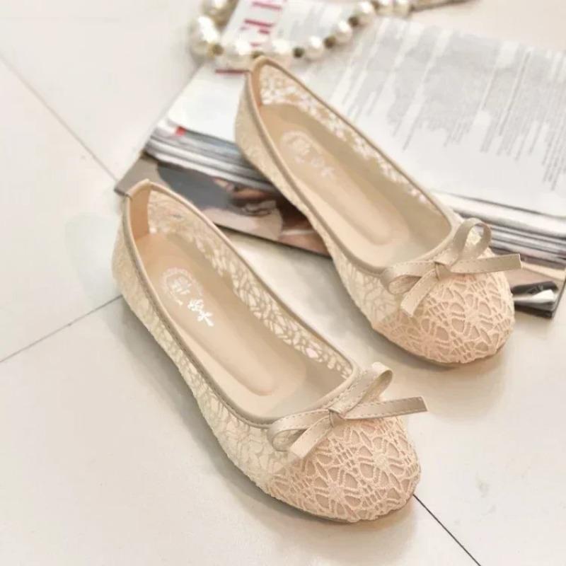 

Новинка 2024 года, женская обувь на плоской подошве, балетки, модная женская обувь с бантом, без шнуровки, милая летняя женская обувь на плоской подошве с вырезами 40