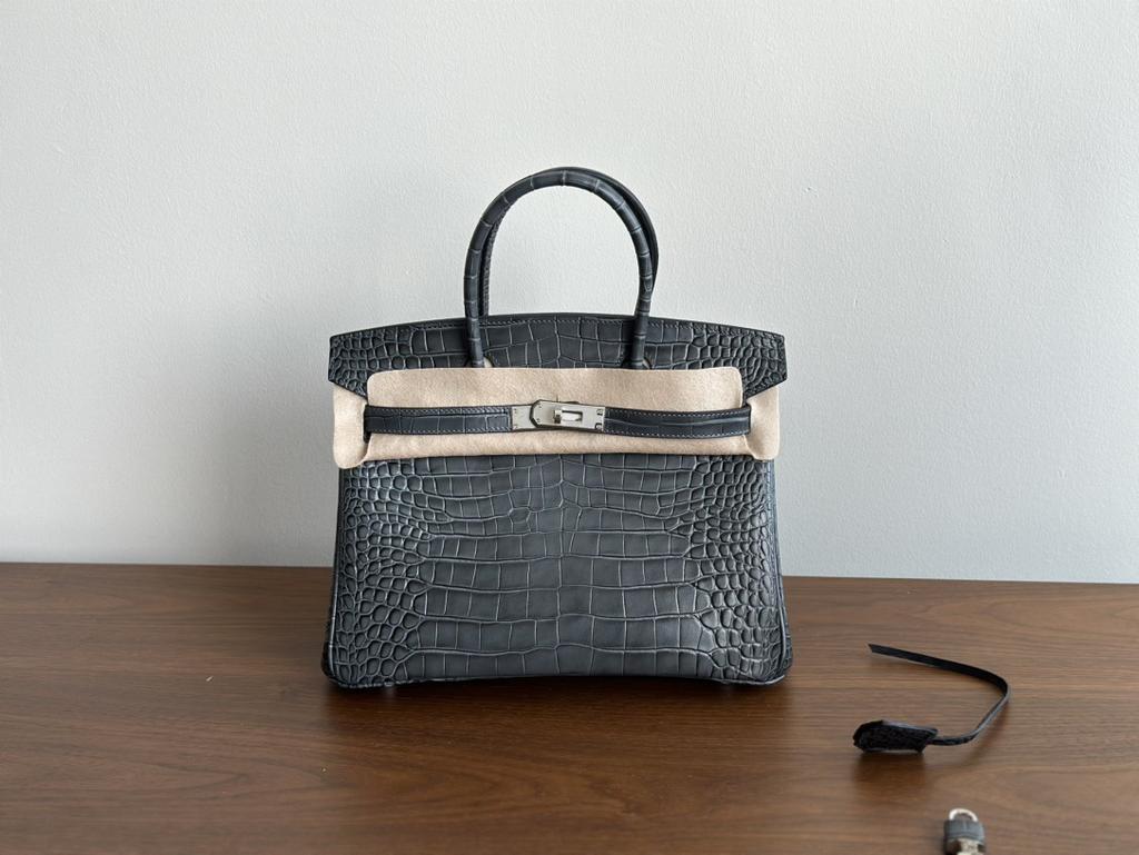 30 Silver Gold Yellow Fish Thread Pure Handmade Genuine Leather Tassel Thread Large Capacity Timeless Handheld Womens Bag