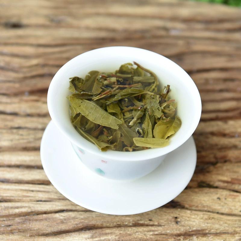 Yunnan Pu'er Raw Tea Cake Loose Leaf Tea Iron Tin 104g (8g * 13 Pieces)