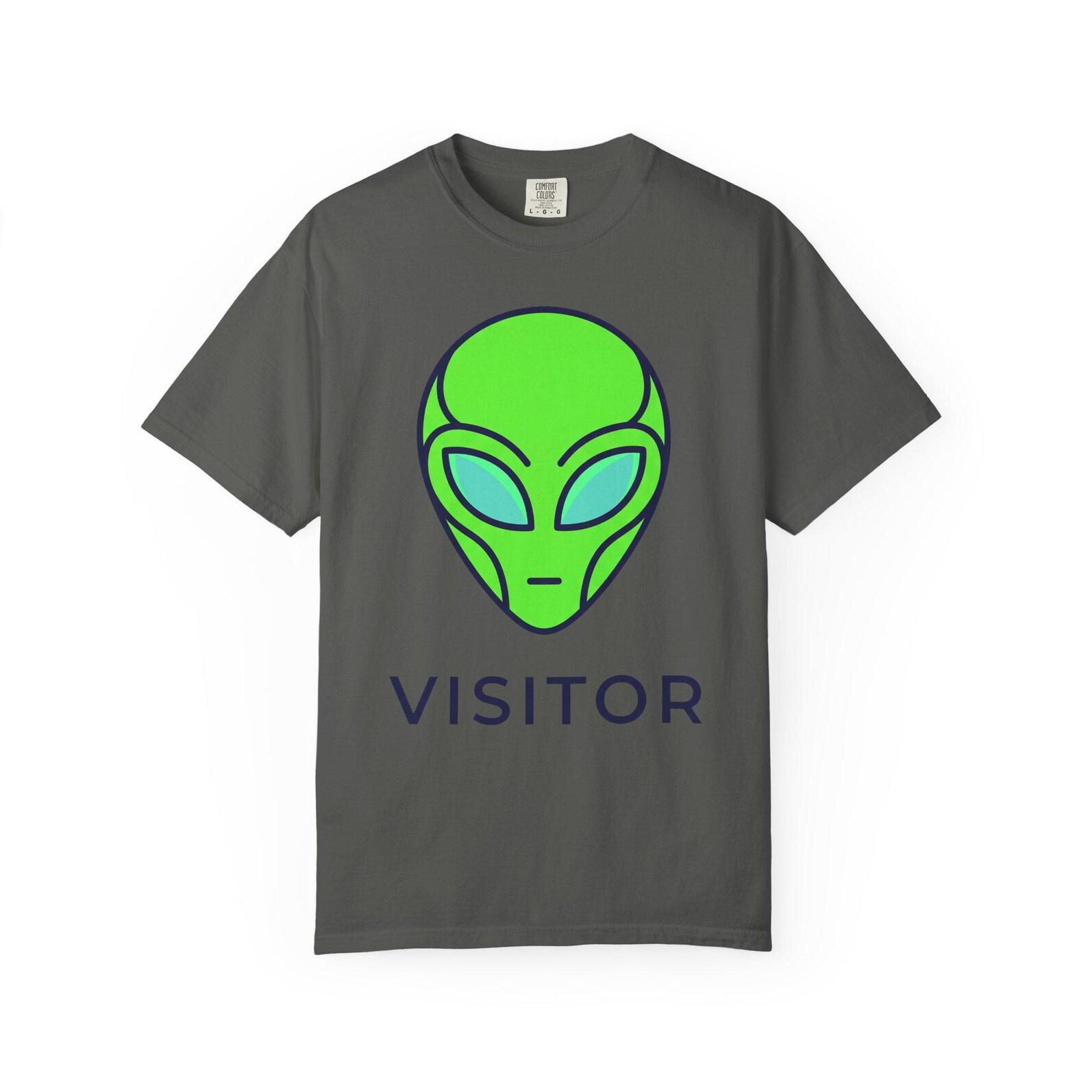 Green Alien Visitor T-Shirt | Sci-Fi Space Graphic Tee | UFO Fan Gift 3XL