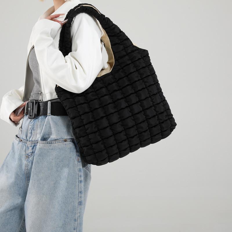 Chic Urban Minimalist Plaid Tote Bag For Women With Large Size And Unique Material