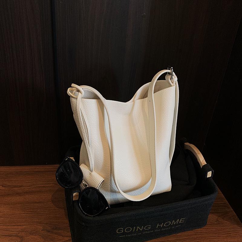 Bag Lady Frühling 2025 Neue Mode Einfache Retro Lässige Umhängetasche Textur Beliebte Eimertasche
