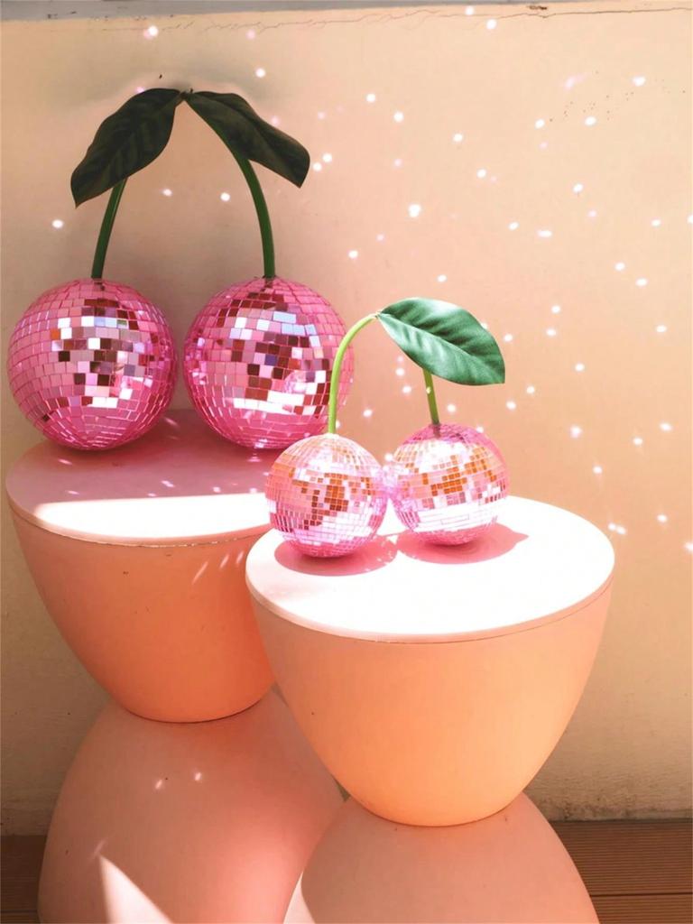 Disco Cherries Are Used for Wall and Home Decoration, and Can Be Hung On Walls with Cherry Disco Balls Anddisco Decorations