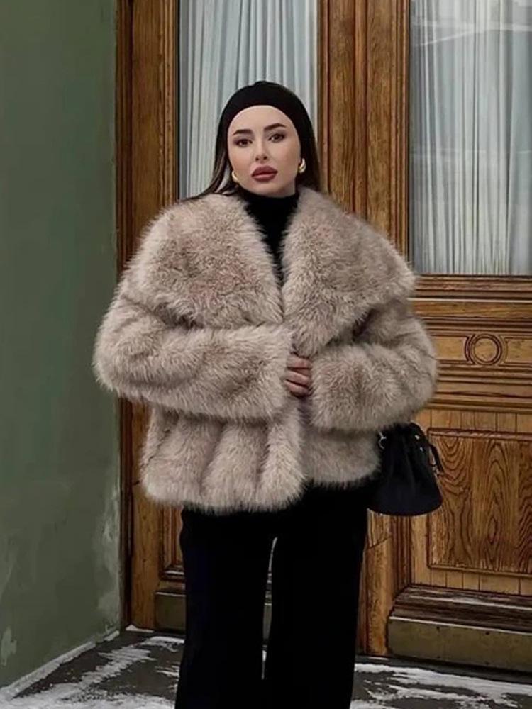 Women's Fluffy Tipped Fox Faux Fur Coat - New Fashion for Autumn/Winter