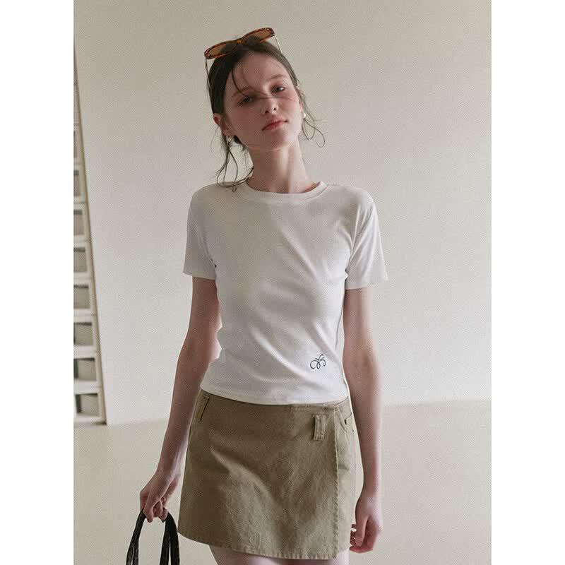 Women's Embroidered Round Neck Short Sleeve T-Shirt