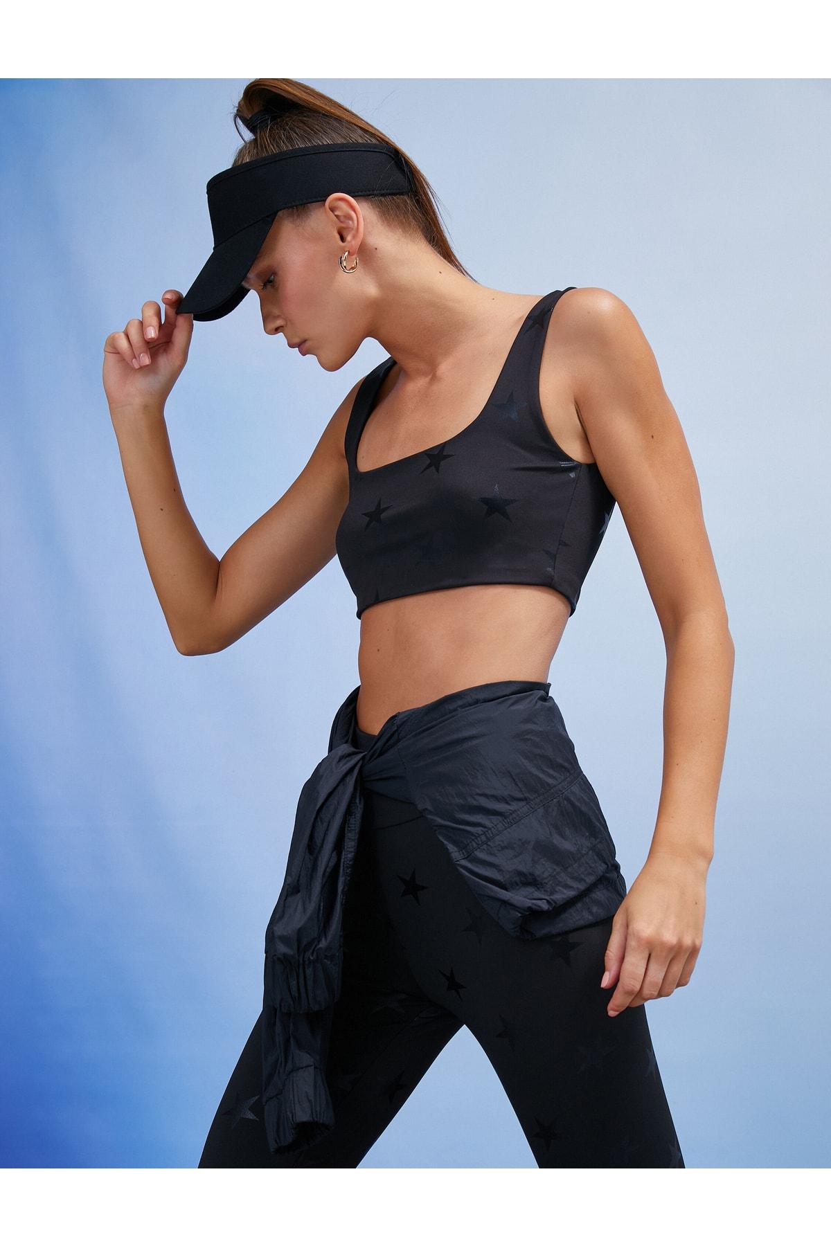 

Ebru Şallı Loves Sports - Спортивный бюстгальтер со звездами..