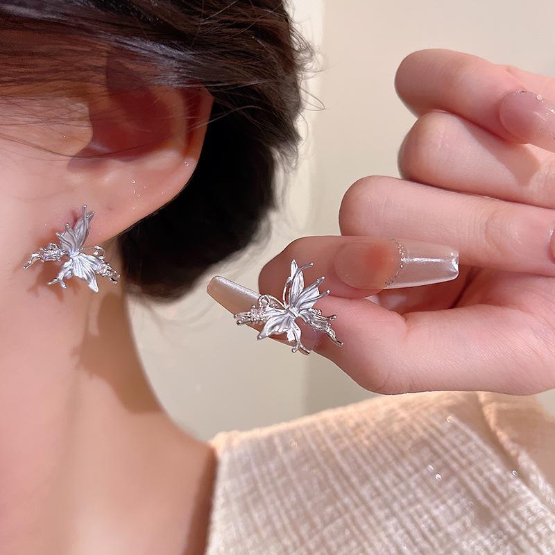 Super Fairy Crystal Butterfly Earrings Women's Niche High-end Sense Versatile Temperament Pearl Stud Earrings