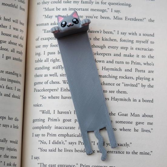 Hanging Cat Bookmark Plastic 3D Printed Long Body Kitten Book Page Marker Animal Decoration Book Lovers Birthday Christmas Gift