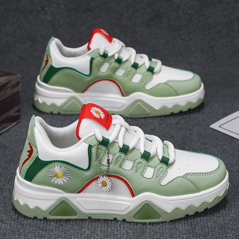 Men Spring 2025 New Low Cut Trendy Casual Sports Shoes Leather Surface Thick Bottom Students Sneakers Outdoors Casual Sneakers