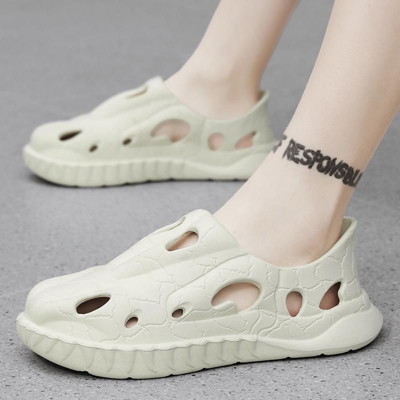 Men'S Outdoor Wear Hole Shoes Casual Non-Slip Beach Shoes One Pedal Driving Sandals Men